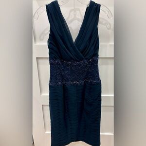 Tadashi Shoji Navy Blue Body Con V-Neck Beaded Cocktail Dress Size 4